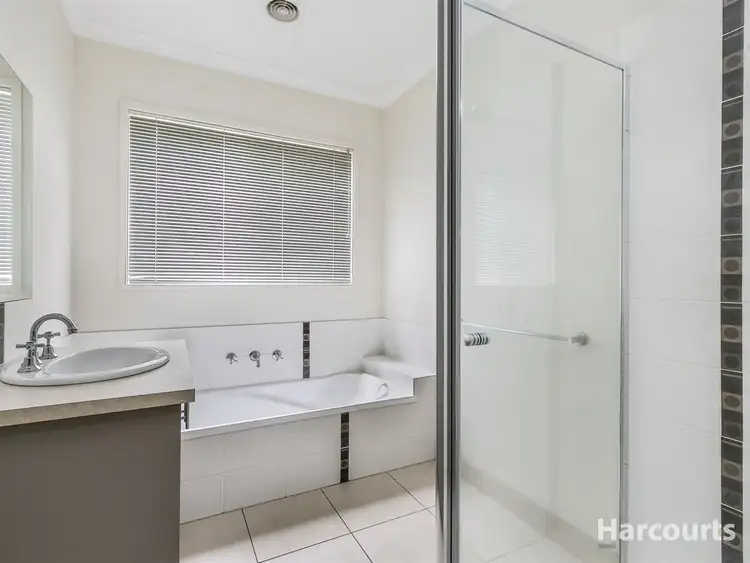 Sixth view of Homely house listing, 2 Lakeside Court, Drouin VIC 3818