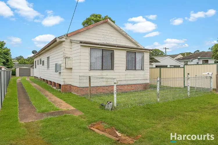 90 Croudace Road, Elermore Vale NSW 2287