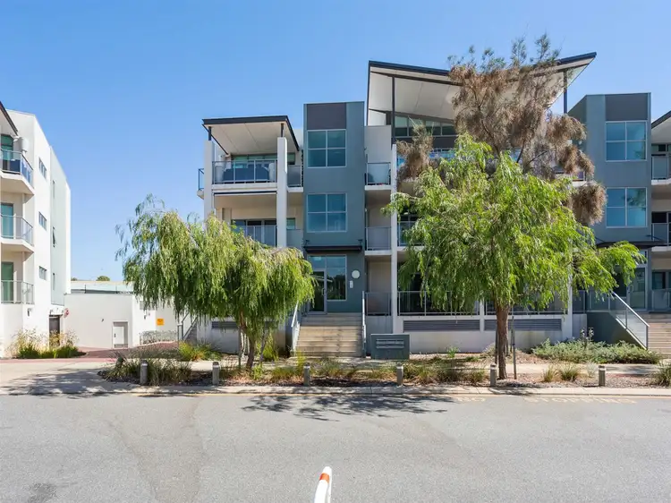 33/30 Malata Cres, Success WA 6164