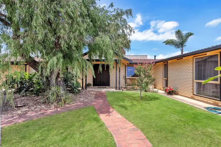 7 Karumba Place, West Lakes Shore SA 5020