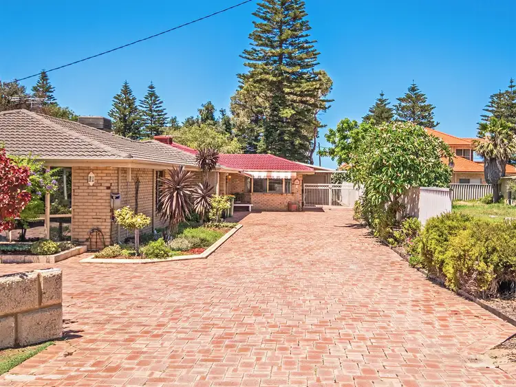 Fifth view of Homely semi-detached listing, 115B Penguin Road, Safety Bay WA 6169