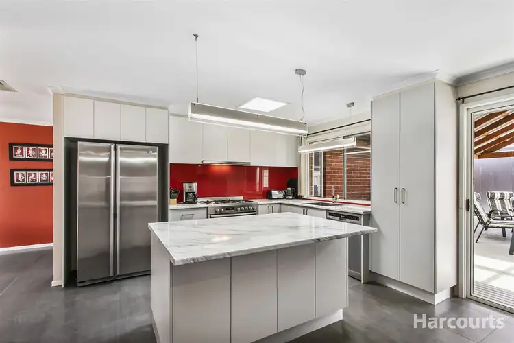 10 Berkshire Place, Narre Warren South VIC 3805