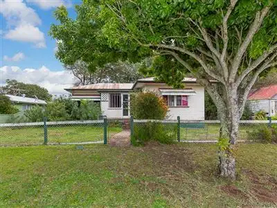 5 McLennan Street, Woody Point QLD 4019