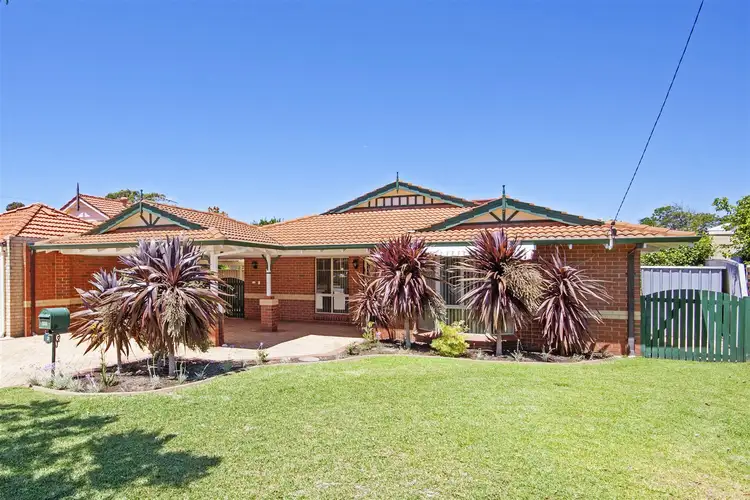 2 Isaac Street, Melville WA 6156