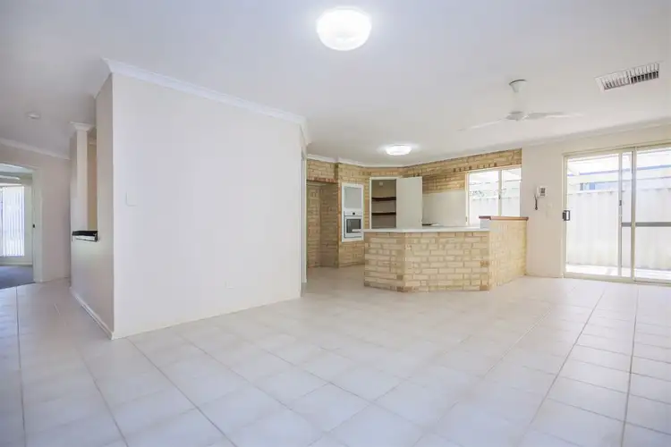 Seventh view of Homely house listing, 2 Isaac Street, Melville WA 6156
