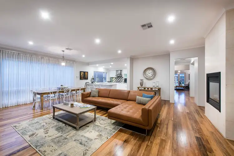 Seventh view of Homely house listing, 2 Ruskin Way, Southern River WA 6110