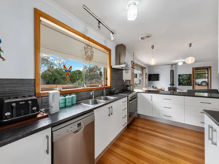 10 Tenth Avenue, Dodges Ferry TAS 7173