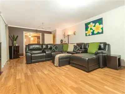Third view of Homely house listing, 5 Chantilly Court, Frankston VIC