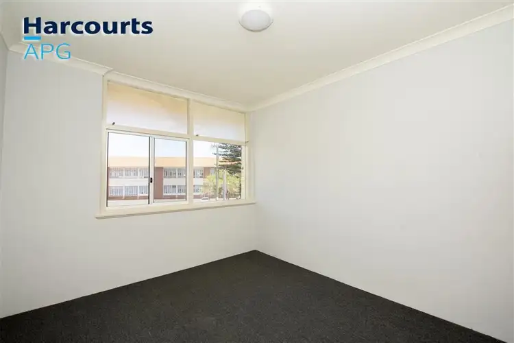 Fifth view of Homely unit listing, 2/7 Haig Crescent, Bunbury WA 6230