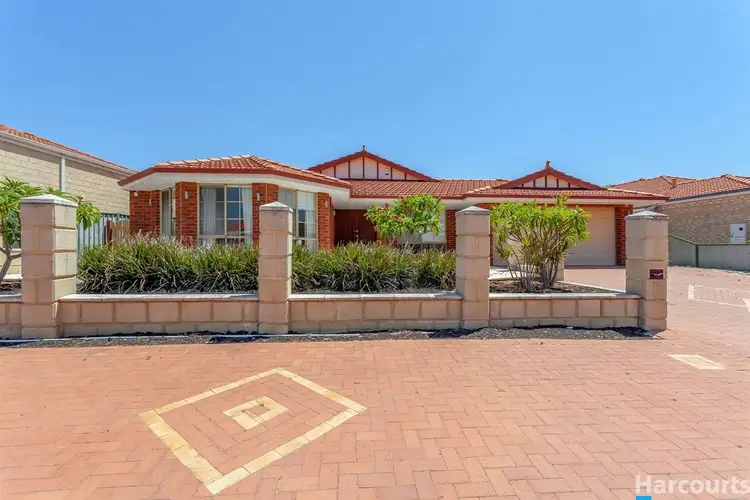 30 Heathfield Drive, Landsdale WA 6065