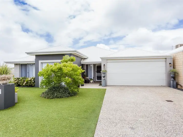 Fourth view of Homely house listing, 10 Chile Way, Aubin Grove WA 6164