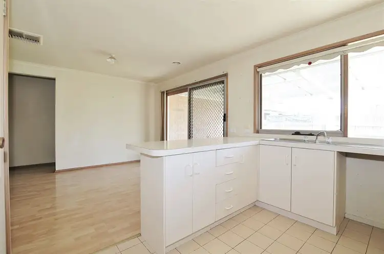 Fifth view of Homely house listing, 7 Westminster Court, Hampton Park VIC 3976