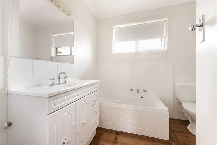 Fifth view of Homely house listing, 7 Cooma Court, North Geelong VIC 3215
