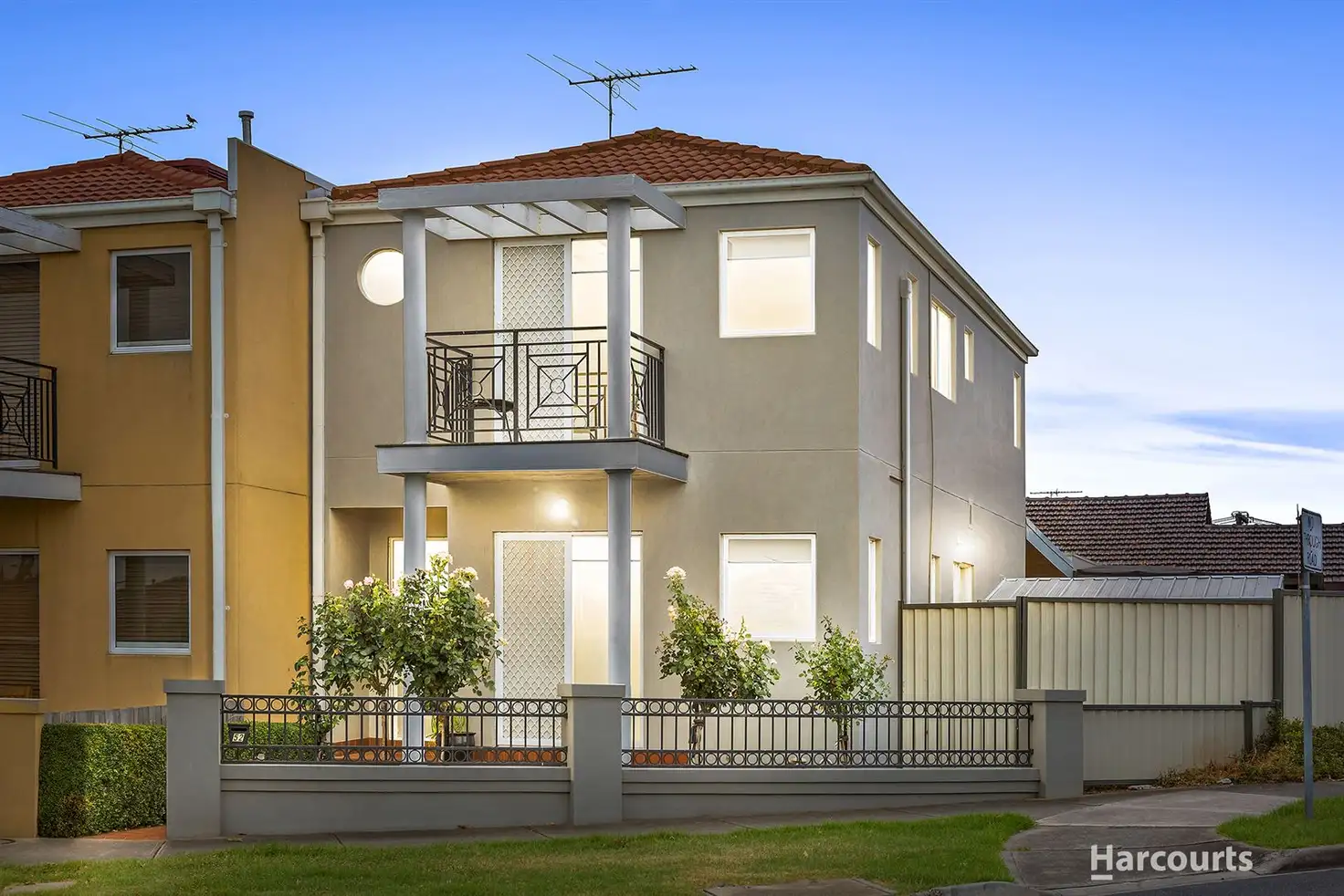 Main view of Homely townhouse listing, 52 Rim Cross Drive, Keilor East VIC 3033
