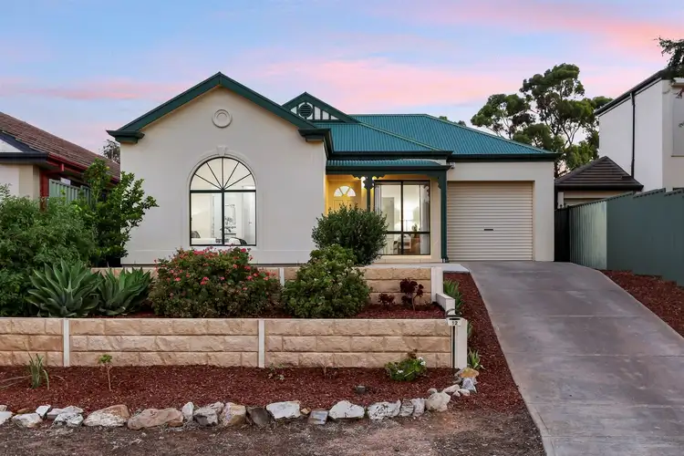 12 Duchess Walk, Para Hills SA 5096