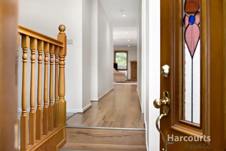 Second view of Homely house listing, 6 Cromwell Court, Lalor VIC 3075