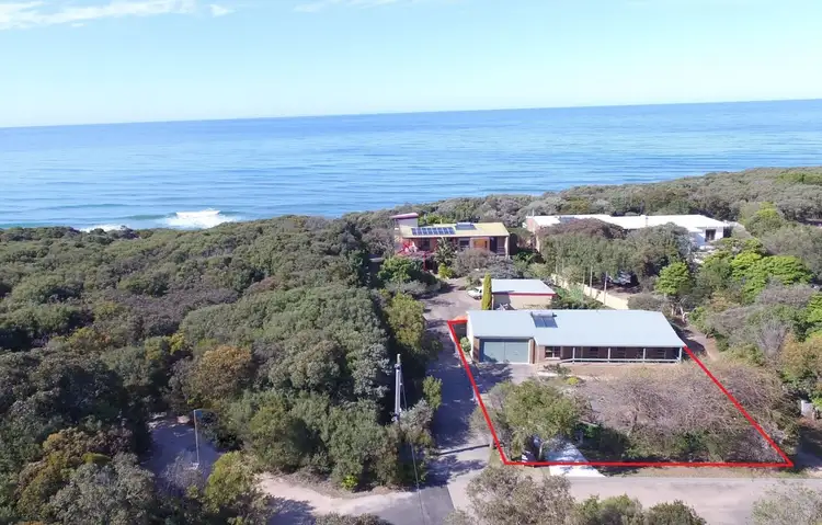 1A Larkins Place, Lake Tyers Beach VIC 3909