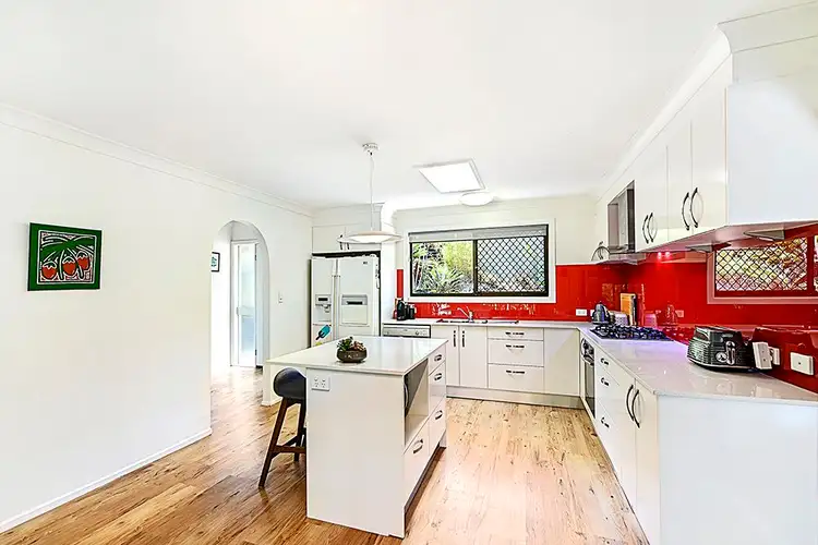 8 Willamulka Avenue, Ashmore QLD 4214