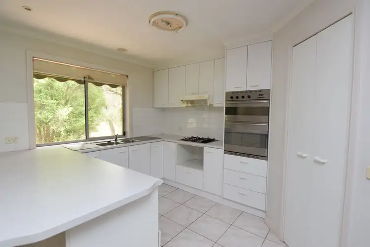 Second view of Homely house listing, 7 Mayfair Court, Wangaratta VIC 3677
