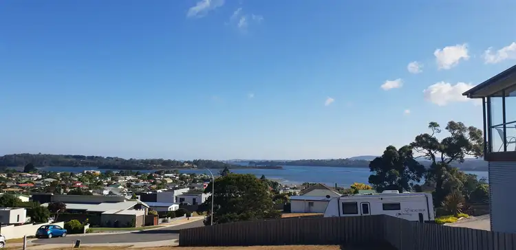13 Cosgrove Court, Beauty Point TAS 7270