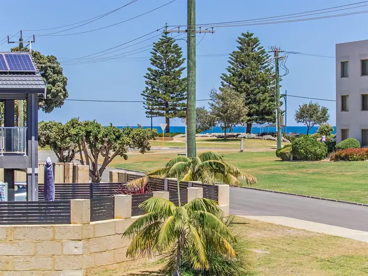 Fourth view of Homely house listing, 2 Edgewater Road, Safety Bay WA 6169