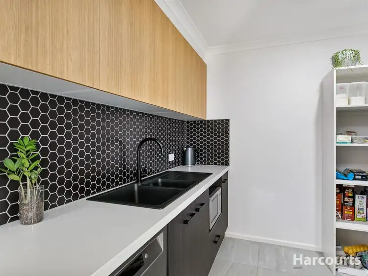 Sixth view of Homely house listing, 10 Peppermint Close, Trafalgar VIC 3824