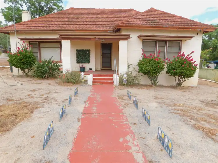 25 Bride Street, Mingenew WA 6522