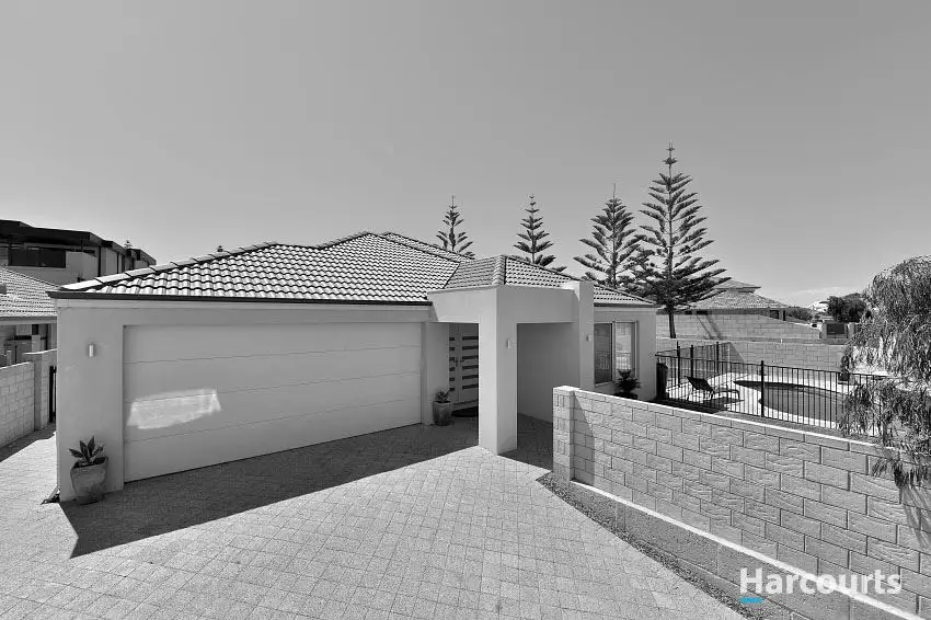 Main view of Homely house listing, 10 Endeavour Circle, Wannanup WA 6210