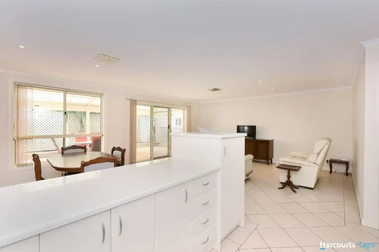 Fifth view of Homely house listing, 2 Alanah Close, Happy Valley SA 5159