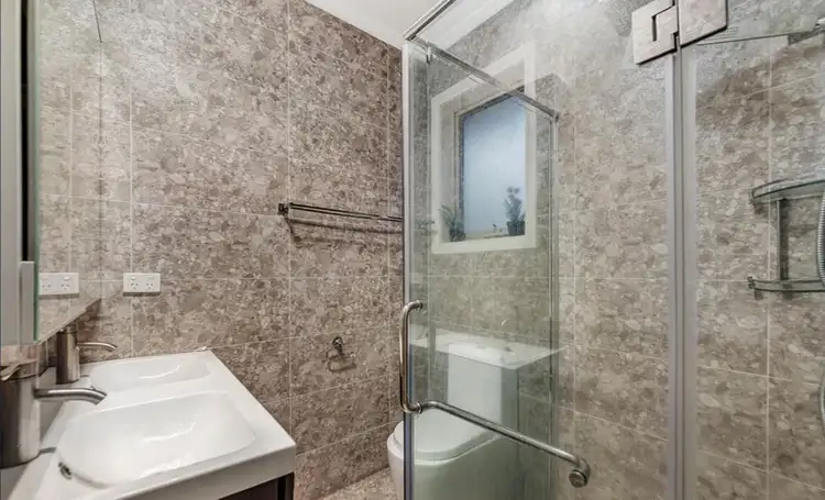 Sixth view of Homely townhouse listing, 1/70 Lechte Road, Mount Waverley VIC 3149