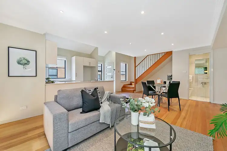 2/25 Campbell Street, Northmead NSW 2152