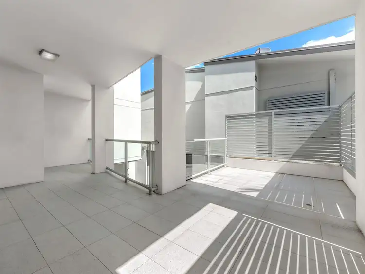 Sixth view of Homely unit listing, 3/88 Kent Street, Hamilton QLD 4007