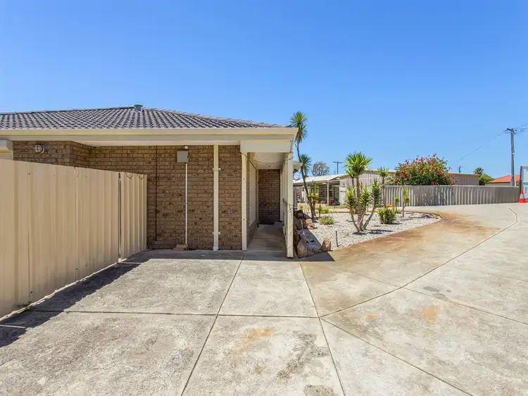 Second view of Homely house listing, 6 Iris Place, Yangebup WA 6164