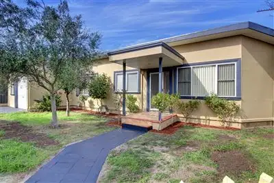 65 South Road, Rosebud VIC 3939