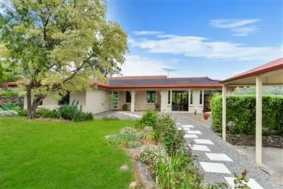 8 Nicolle Drive, Coromandel Valley SA 5051
