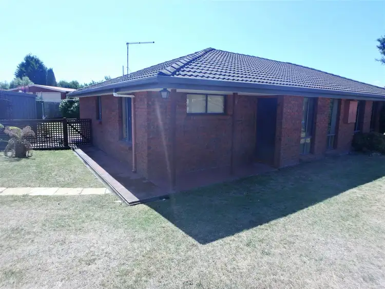 2 Jelisa Court