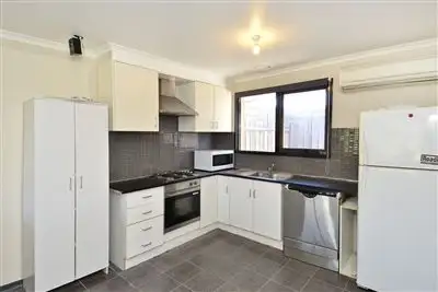 Main view of Homely unit listing, 4/4-6 Enfield Dve, St Albans Park VIC