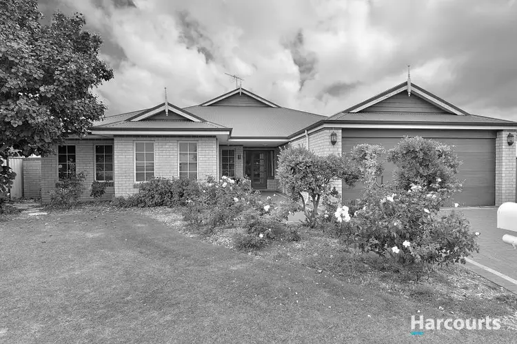 1 Roseburg Court, Meadow Springs WA 6210