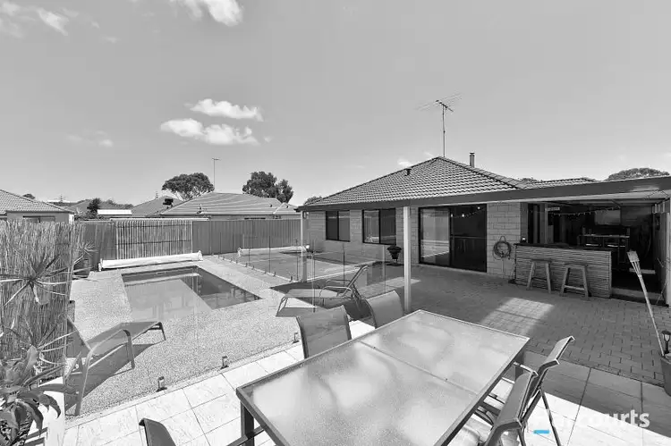 16 Karak Road, Wannanup WA 6210