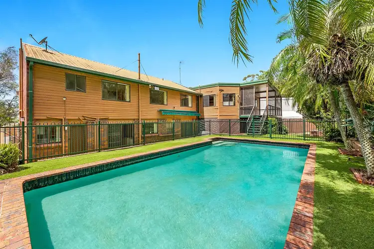 72 Parasol Street, Ashmore QLD 4214