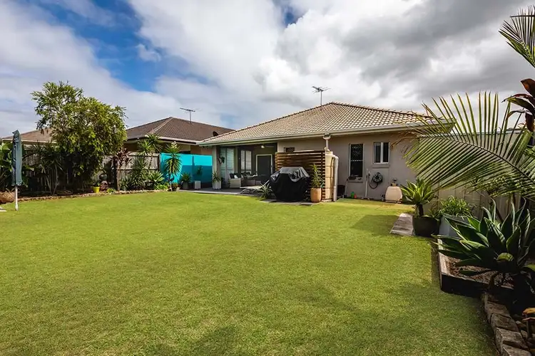 15 Calder Street, North Lakes QLD 4509