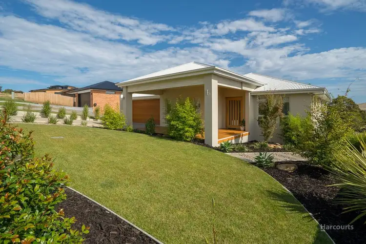 8 Estramina Drive, Oakdowns TAS 7019
