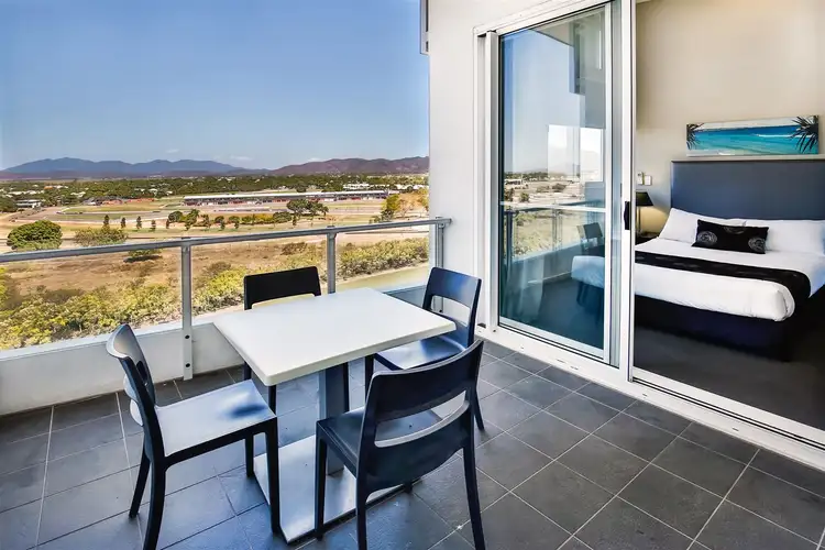 74/2-4 Kingsway Place, Townsville City QLD 4810