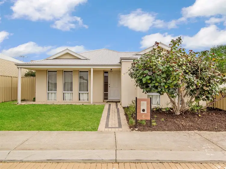 6 Lexar Bend, Shoalwater WA 6169