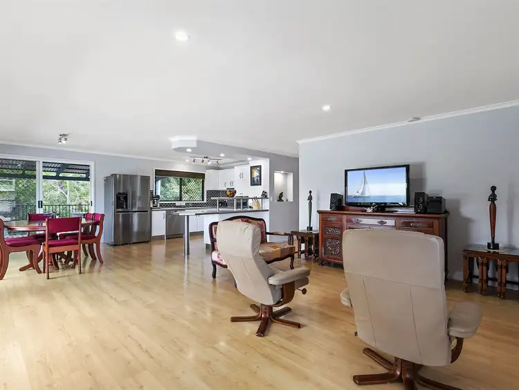 8 Barnes Drive, Buderim QLD 4556