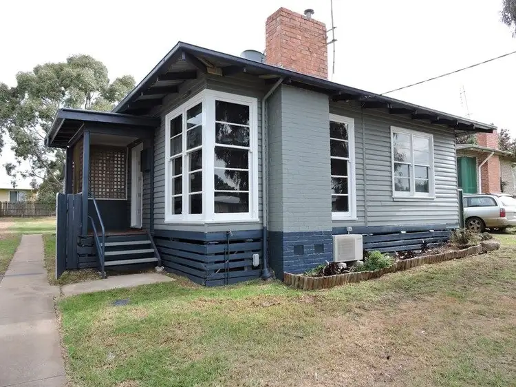36 Churchill Avenue, Ararat VIC 3377
