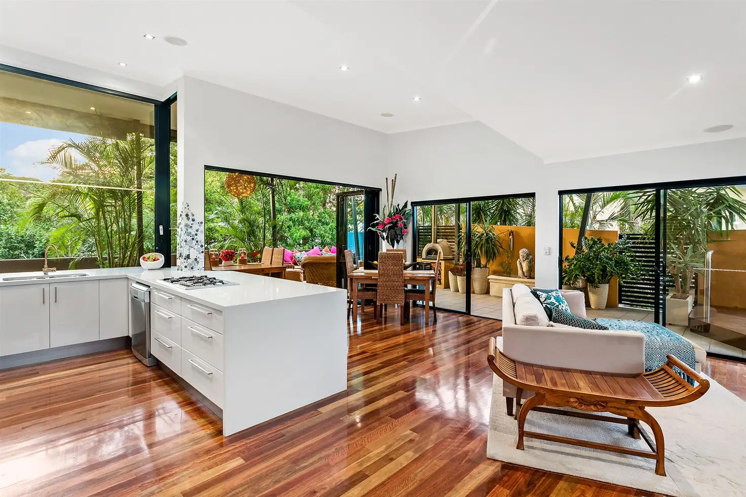 Main view of Homely unit listing, 8/98 Racecourse Road, Ascot QLD 4007