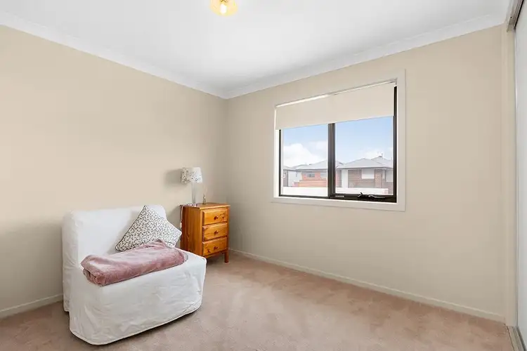 Fifth view of Homely townhouse listing, 27 Kosciuszko Circuit, Clyde VIC 3978