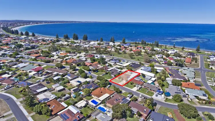 31 Janet Road, Safety Bay WA 6169