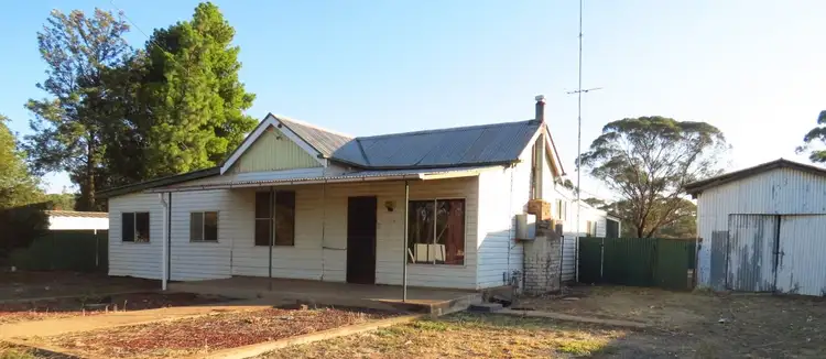 111 Railway Road, West Wyalong NSW 2671